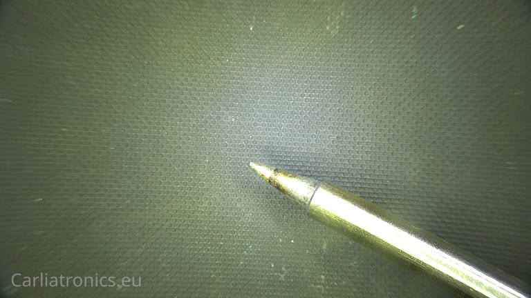 An image of a clean solder iron tip